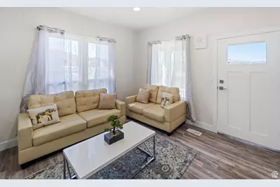 152 N 200 W, Tooele, UT 84074 - Photo 6