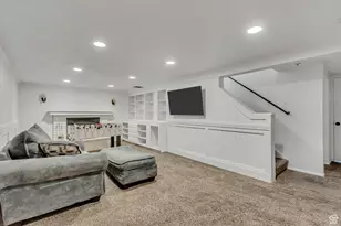 360 E Center St, Centerville, UT 84014 - Photo 36