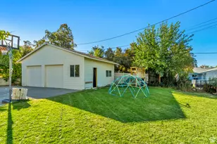 360 E Center St, Centerville, UT 84014 - Photo 10