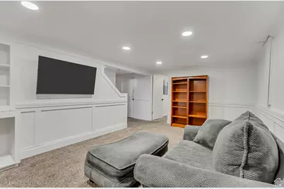 360 E Center St, Centerville, UT 84014 - Photo 38