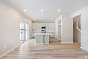 57 E Broadway Dr, Saratoga Springs, UT 84045 - Photo 10