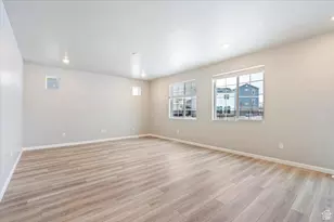 57 E Broadway Dr, Saratoga Springs, UT 84045 - Photo 8