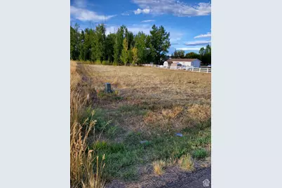 305 W Buttercup Ln #7, Garden City, UT 84028 - Photo 2