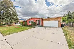 209 W Millcreek Way S, Tooele, UT 84074 - Photo 2
