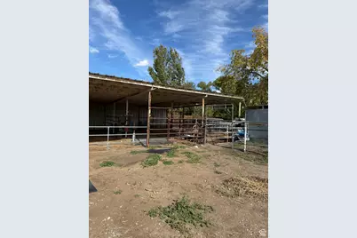 2322 W Surrey Rd, Taylorsville, UT 84129 - Photo 72