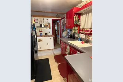 2322 W Surrey Rd, Taylorsville, UT 84129 - Photo 38