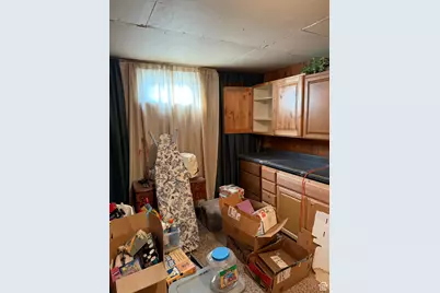 2322 W Surrey Rd, Taylorsville, UT 84129 - Photo 48