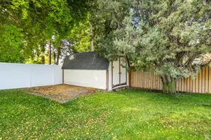 532 E 300 S, Hyrum, UT 84319 - Photo 4