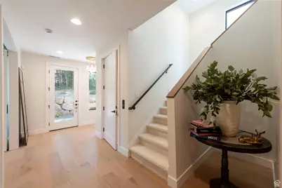 4445 S Holladay Park Ln E, Holladay, UT 84124 - Photo 4