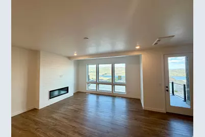 2002 W Pointe Dr #E-3, Heber City, UT 84032 - Photo 2