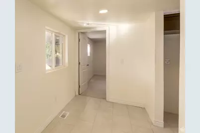 4658 S Box Elder St W, Murray, UT 84107 - Photo 14