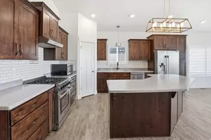 7566 W Box Leaf Circle, Herriman, UT 84096 - Photo 10