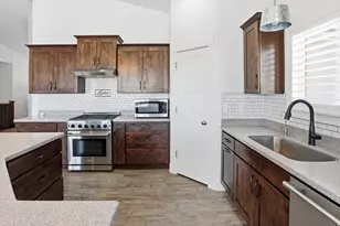 7566 W Box Leaf Circle, Herriman, UT 84096 - Photo 16