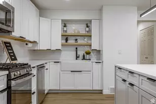 7581 S Prospector Dr E, Cottonwood Heights, UT 84121 - Photo 6