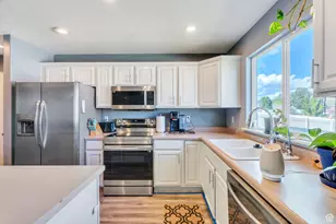 182 W Casi Way S, Saratoga Springs, UT 84045 - Photo 6