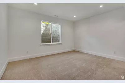 1356 N 750 E #11, Orem, UT 84097 - Photo 32