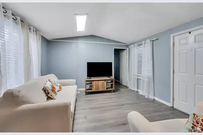 935 E 3000 N #90, Layton, UT 84040 - Photo 8