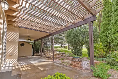 22 Hillsborough Dr, Pleasant View, UT 84414 - Photo 40