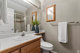 22 Hillsborough Dr, Pleasant View, UT 84414 - Photo 34