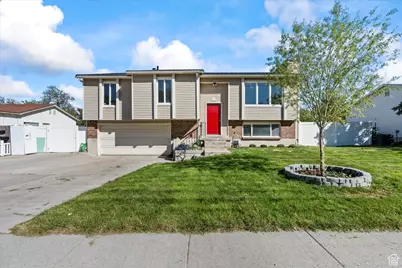 5649 S Bree St W, Taylorsville, UT 84129 - Photo 2