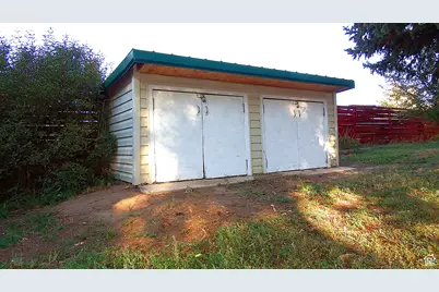 595 W 250 S, Vernal, UT 84078 - Photo 40