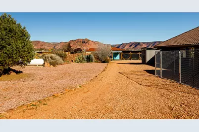 530 W Powell Dr, Kanab, UT 84741 - Photo 34