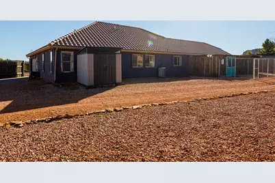 530 W Powell Dr, Kanab, UT 84741 - Photo 32