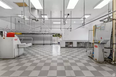 198 E State St, Lehi, UT 84043 - Photo 2