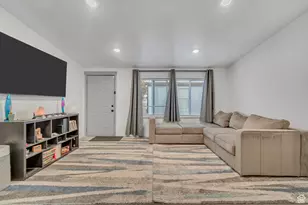 1258 W Rock River Rd, West Valley, UT 84119 - Photo 12