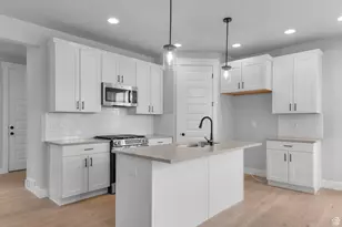 504 W Maidengrass Way, Draper, UT 84020 - Photo 12