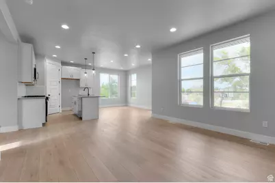 504 W Maidengrass Way, Draper, UT 84020 - Photo 10