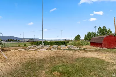 335 E 300 N, Ephraim, UT 84627 - Photo 38