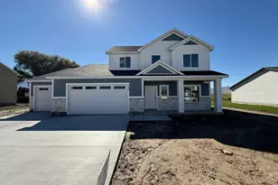730 E 1250 S, Hyrum, UT 84319 - Photo 2