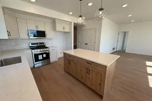 730 E 1250 S, Hyrum, UT 84319 - Photo 10