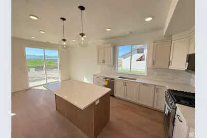 730 E 1250 S, Hyrum, UT 84319 - Photo 8