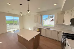 730 E 1250 S, Hyrum, UT 84319 - Photo 8