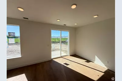 730 E 1250 S, Hyrum, UT 84319 - Photo 12