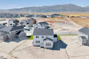 5498 N Saddle Stone Dr, Eagle Mountain, UT 84005 - Photo 2