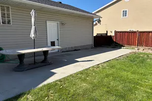 512 N 400 E, Springville, UT 84663 - Photo 28