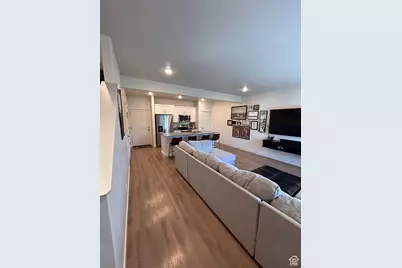 412 S 1580 E, Hyrum, UT 84319 - Photo 2