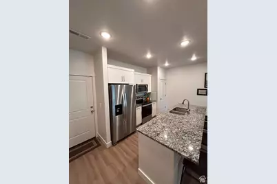 412 S 1580 E, Hyrum, UT 84319 - Photo 8