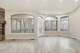 1284 E Canyon Creek Dr S, Bountiful, UT 84010 - Photo 14