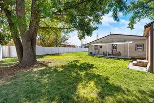 28 W Stauffer Ln S, Murray, UT 84107 - Photo 16