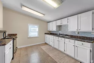 28 W Stauffer Ln S, Murray, UT 84107 - Photo 2