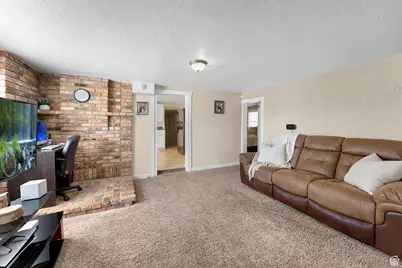 28 W Stauffer Ln S, Murray, UT 84107 - Photo 4