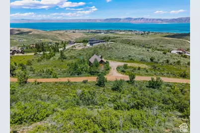 861 Lakeview Dr #5, Garden City, UT 84028 - Photo 2