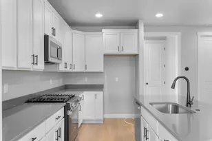 11339 S Offshore Wy, South Jordan, UT 84009 - Photo 10