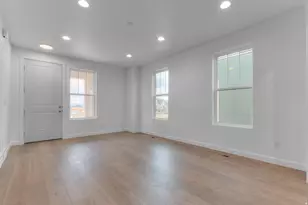 11341 S Offshore Wy, South Jordan, UT 84009 - Photo 4