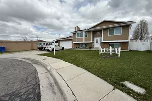 4717 S Spicewood Cir W, Taylorsville, UT 84129 - Photo 2