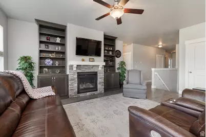 94 W Hillside Dr, Elk Ridge, UT 84651 - Photo 4